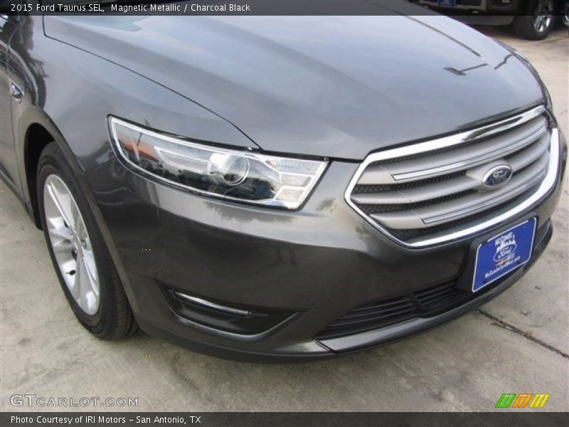 Magnetic Metallic / Charcoal Black 2015 Ford Taurus SEL