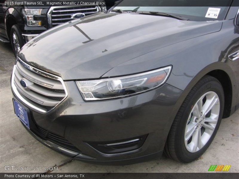 Magnetic Metallic / Charcoal Black 2015 Ford Taurus SEL