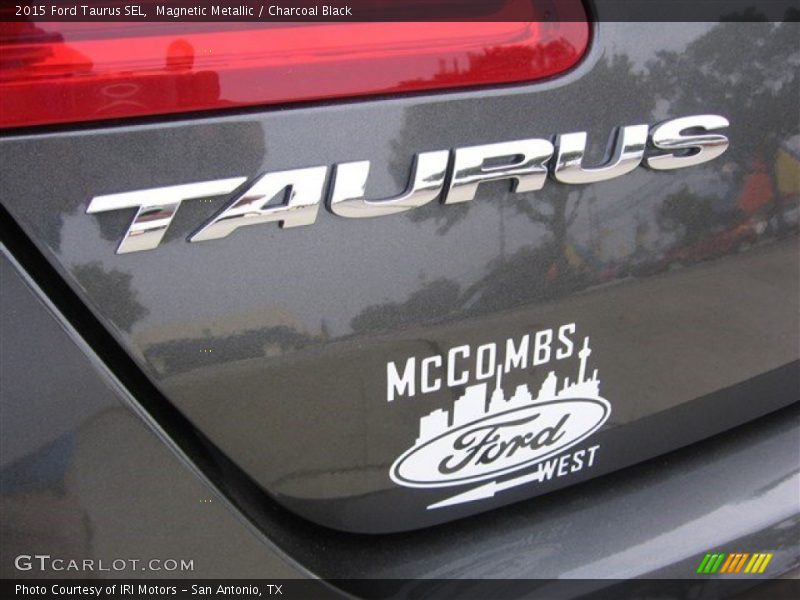 Magnetic Metallic / Charcoal Black 2015 Ford Taurus SEL