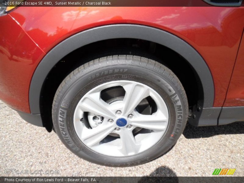 Sunset Metallic / Charcoal Black 2016 Ford Escape SE 4WD