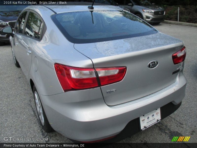 Bright Silver / Black 2016 Kia Rio LX Sedan