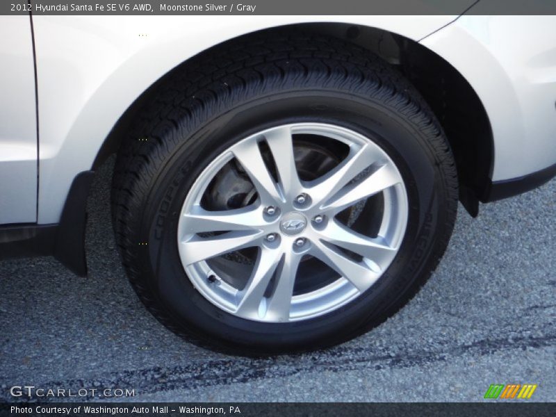 Moonstone Silver / Gray 2012 Hyundai Santa Fe SE V6 AWD