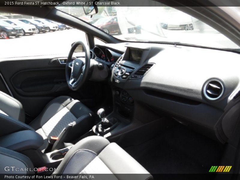 Oxford White / ST Charcoal Black 2015 Ford Fiesta ST Hatchback