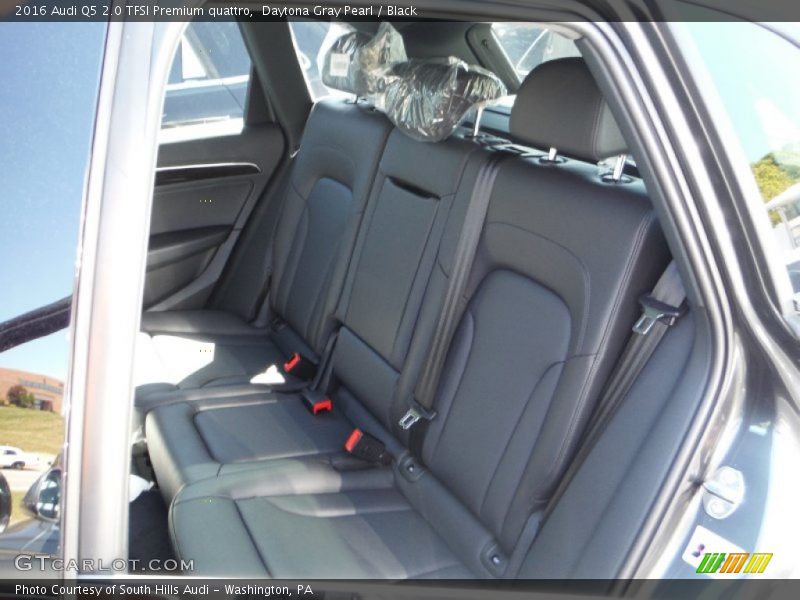 Rear Seat of 2016 Q5 2.0 TFSI Premium quattro
