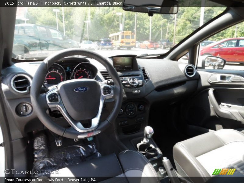 Oxford White / ST Charcoal Black 2015 Ford Fiesta ST Hatchback