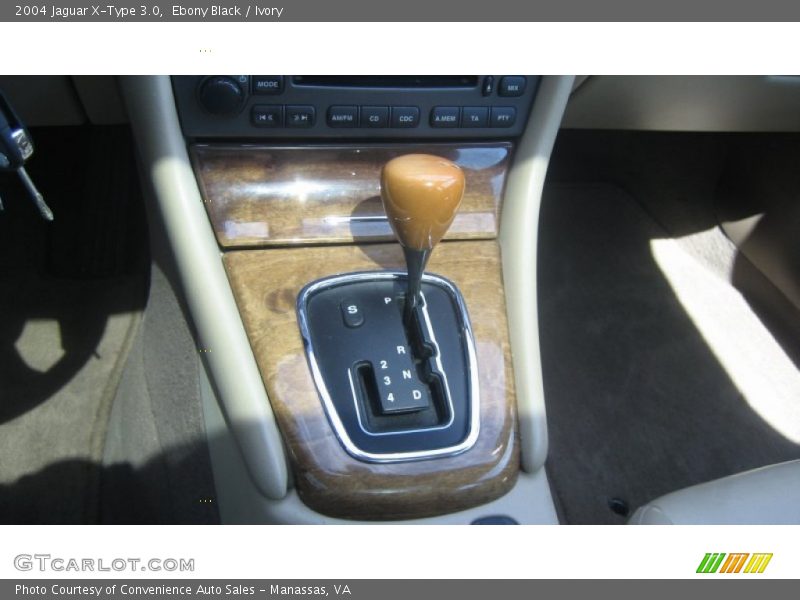 Ebony Black / Ivory 2004 Jaguar X-Type 3.0