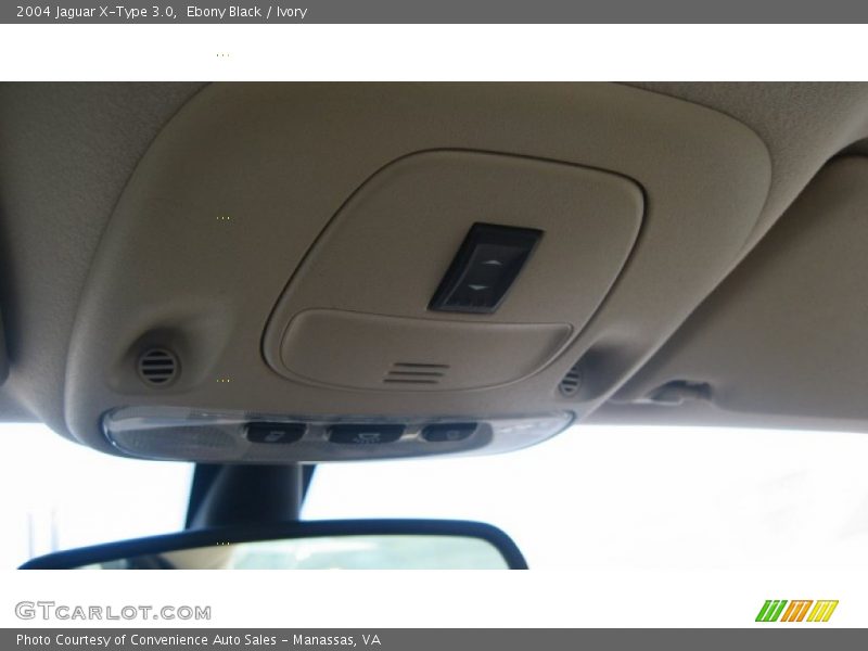 Ebony Black / Ivory 2004 Jaguar X-Type 3.0