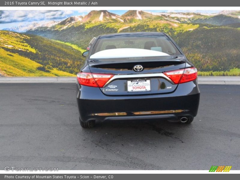Midnight Black Metallic / Ash 2016 Toyota Camry SE