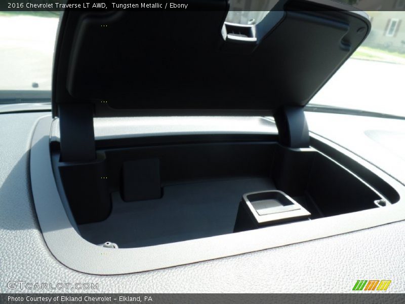 Tungsten Metallic / Ebony 2016 Chevrolet Traverse LT AWD