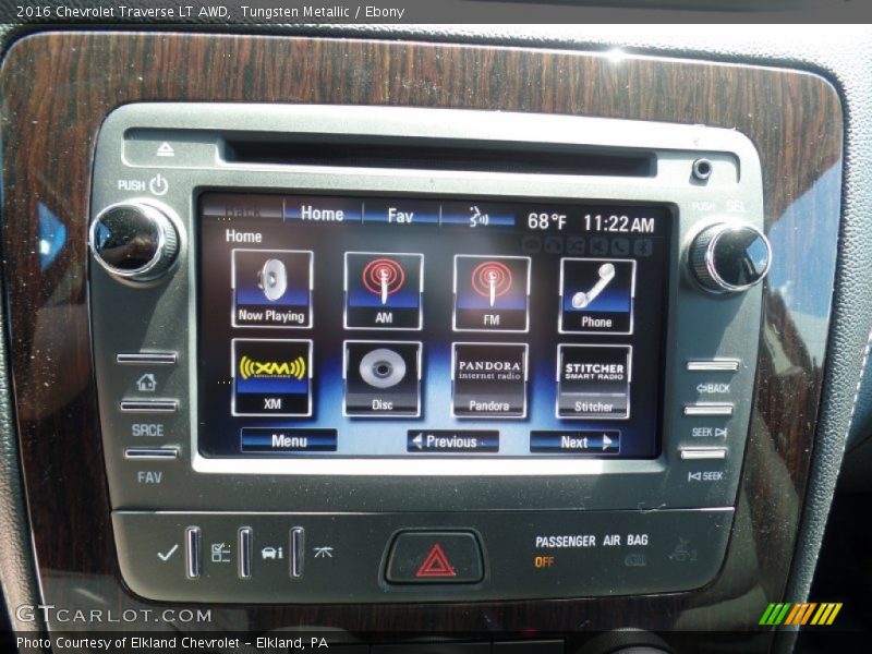 Tungsten Metallic / Ebony 2016 Chevrolet Traverse LT AWD