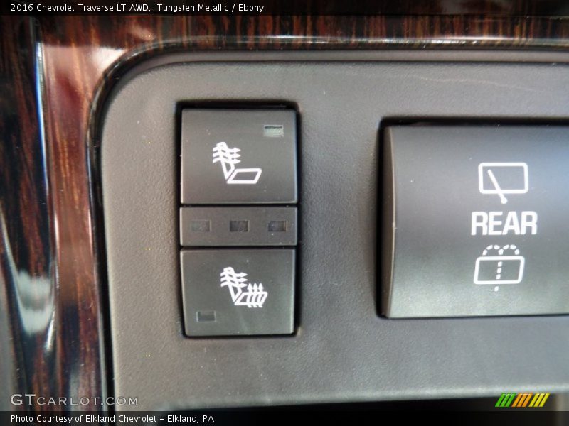 Tungsten Metallic / Ebony 2016 Chevrolet Traverse LT AWD