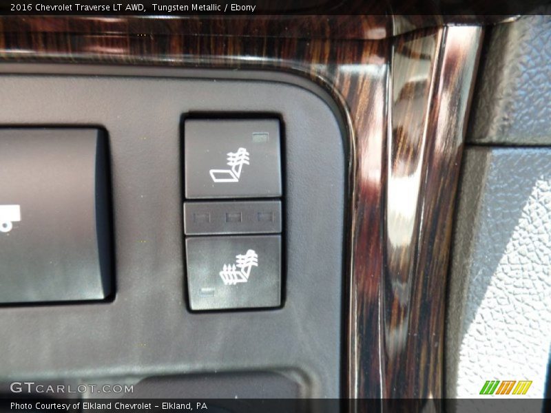 Tungsten Metallic / Ebony 2016 Chevrolet Traverse LT AWD