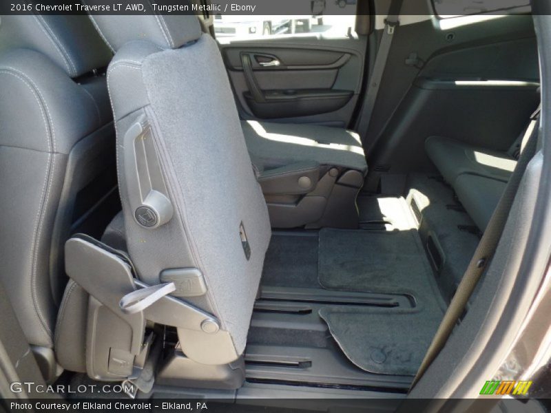 Tungsten Metallic / Ebony 2016 Chevrolet Traverse LT AWD