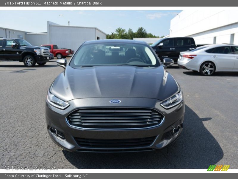 Magnetic Metallic / Charcoal Black 2016 Ford Fusion SE