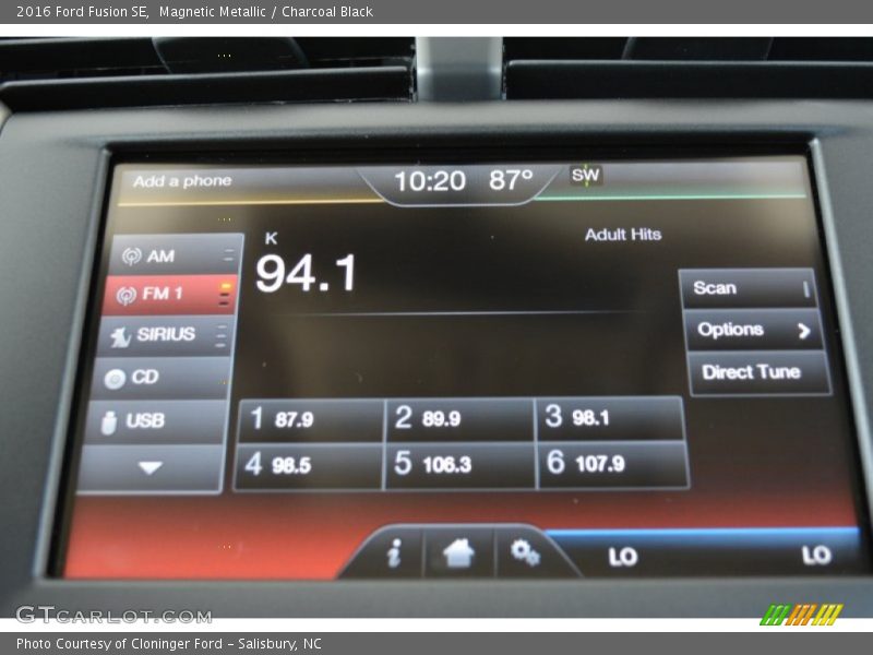 Magnetic Metallic / Charcoal Black 2016 Ford Fusion SE
