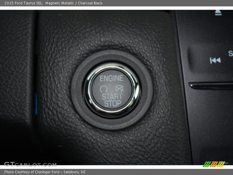 Magnetic Metallic / Charcoal Black 2015 Ford Taurus SEL