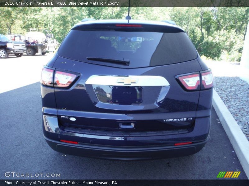Blue Velvet Metallic / Ebony 2016 Chevrolet Traverse LT AWD