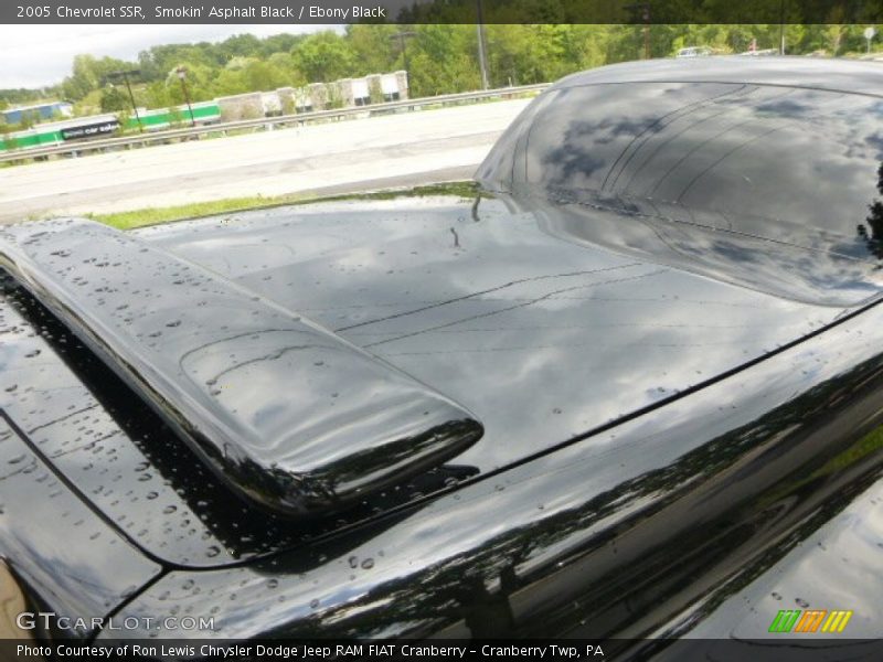 Smokin' Asphalt Black / Ebony Black 2005 Chevrolet SSR