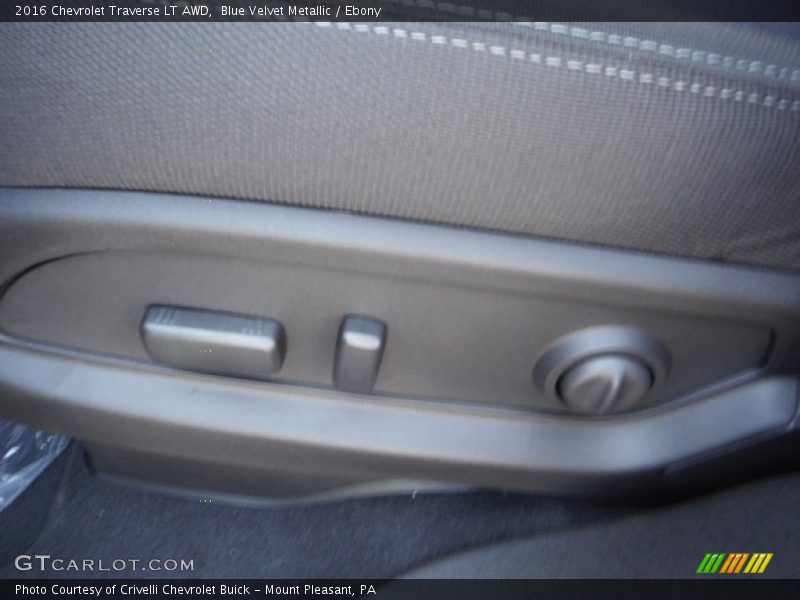 Blue Velvet Metallic / Ebony 2016 Chevrolet Traverse LT AWD