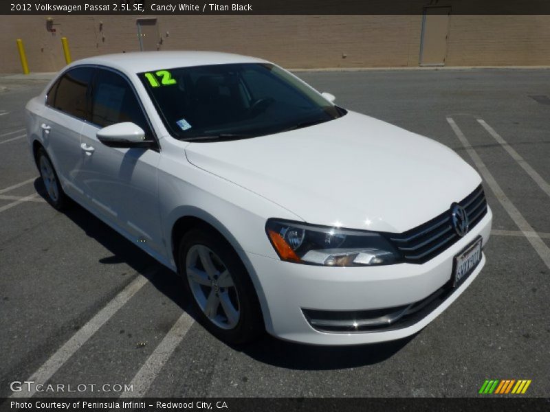 Candy White / Titan Black 2012 Volkswagen Passat 2.5L SE
