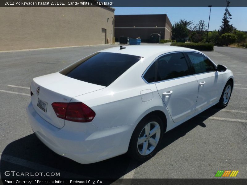 Candy White / Titan Black 2012 Volkswagen Passat 2.5L SE