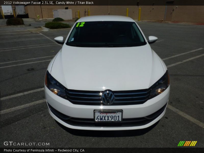 Candy White / Titan Black 2012 Volkswagen Passat 2.5L SE