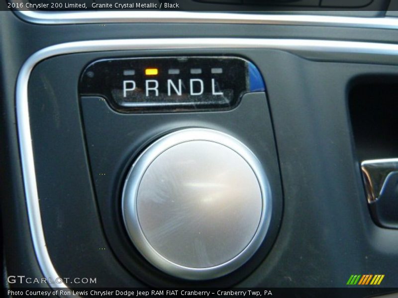 Granite Crystal Metallic / Black 2016 Chrysler 200 Limited