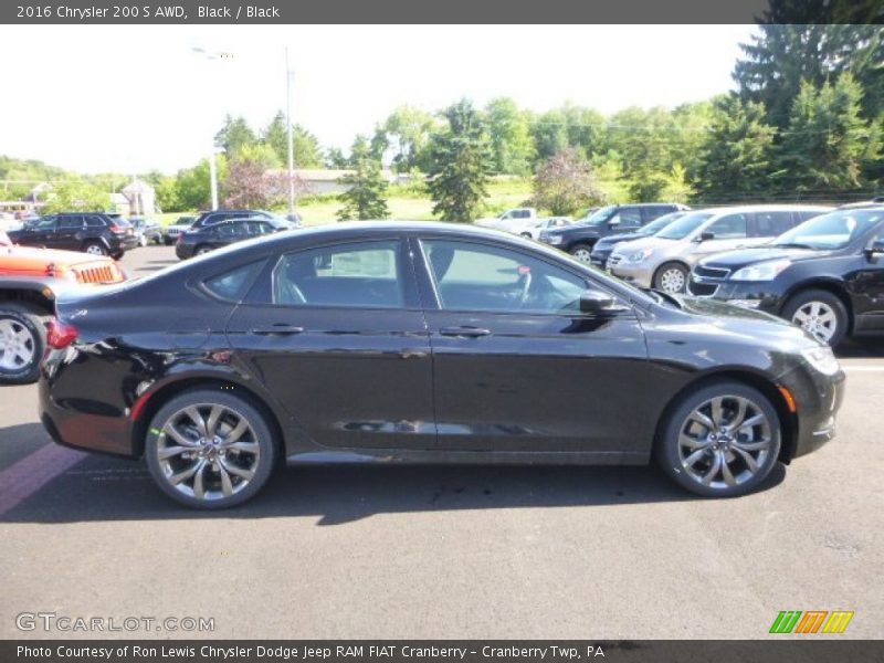 Black / Black 2016 Chrysler 200 S AWD