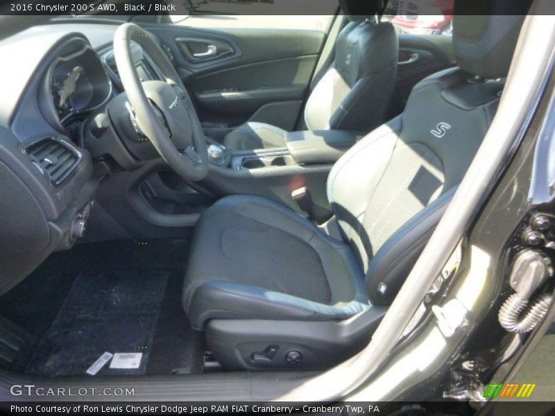 Black / Black 2016 Chrysler 200 S AWD