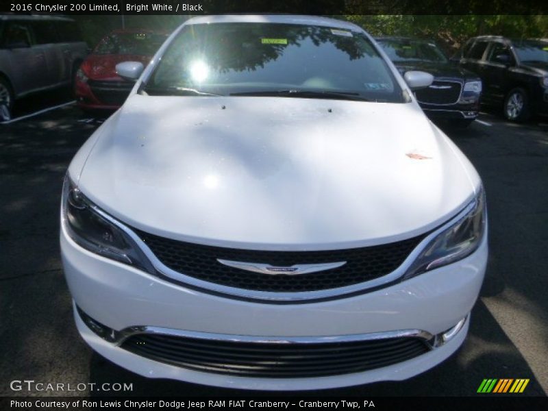 Bright White / Black 2016 Chrysler 200 Limited