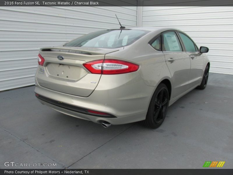 Tectonic Metallic / Charcoal Black 2016 Ford Fusion SE