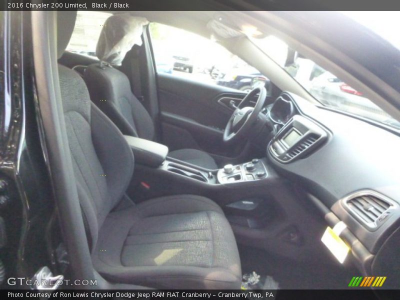 Black / Black 2016 Chrysler 200 Limited