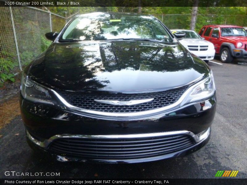 Black / Black 2016 Chrysler 200 Limited