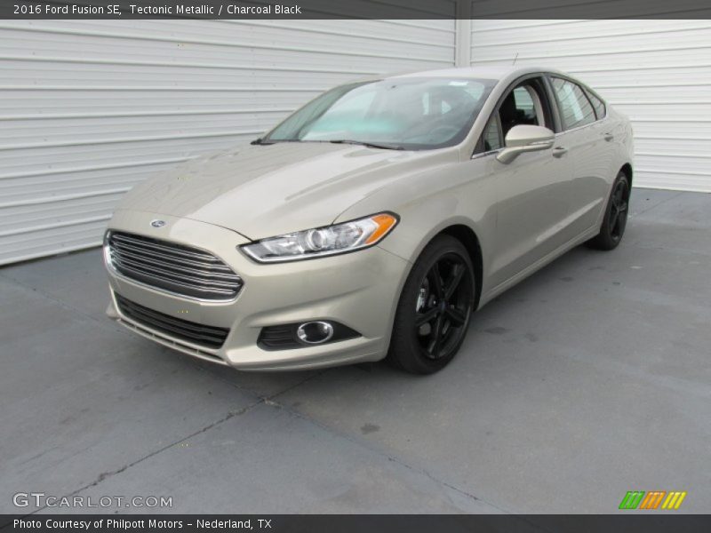 Tectonic Metallic / Charcoal Black 2016 Ford Fusion SE