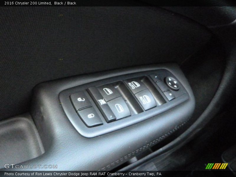 Black / Black 2016 Chrysler 200 Limited