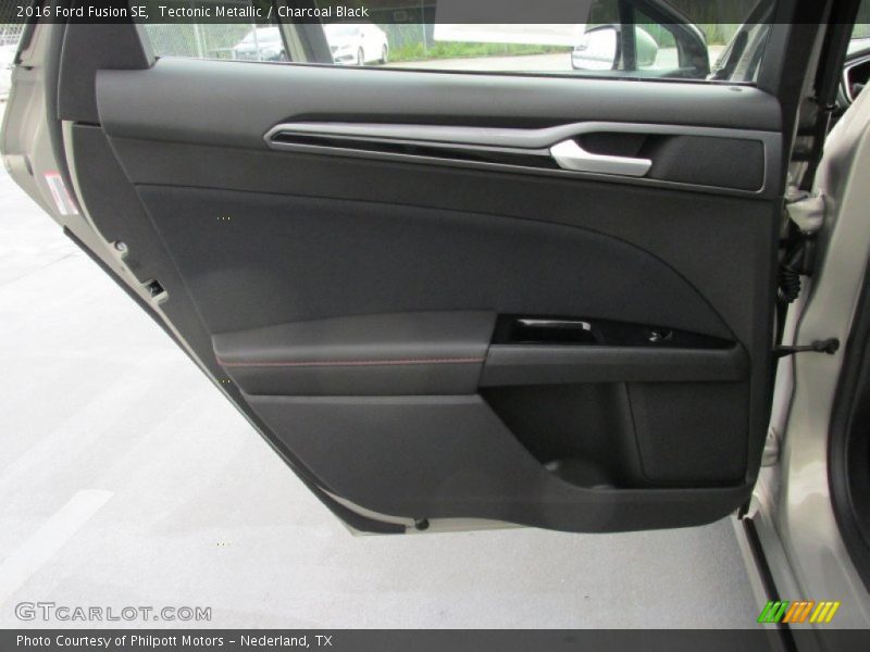 Tectonic Metallic / Charcoal Black 2016 Ford Fusion SE