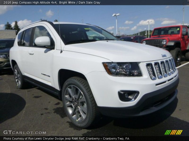 Front 3/4 View of 2016 Compass High Altitude 4x4