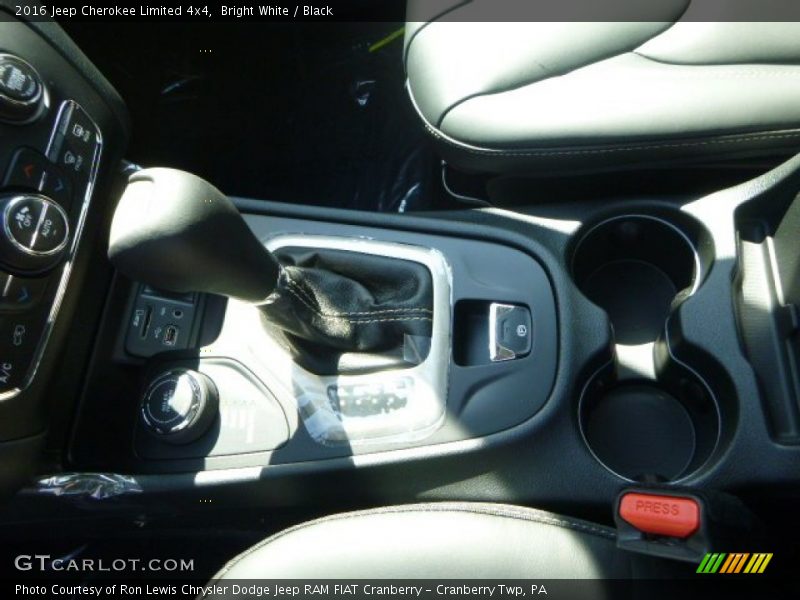 Bright White / Black 2016 Jeep Cherokee Limited 4x4