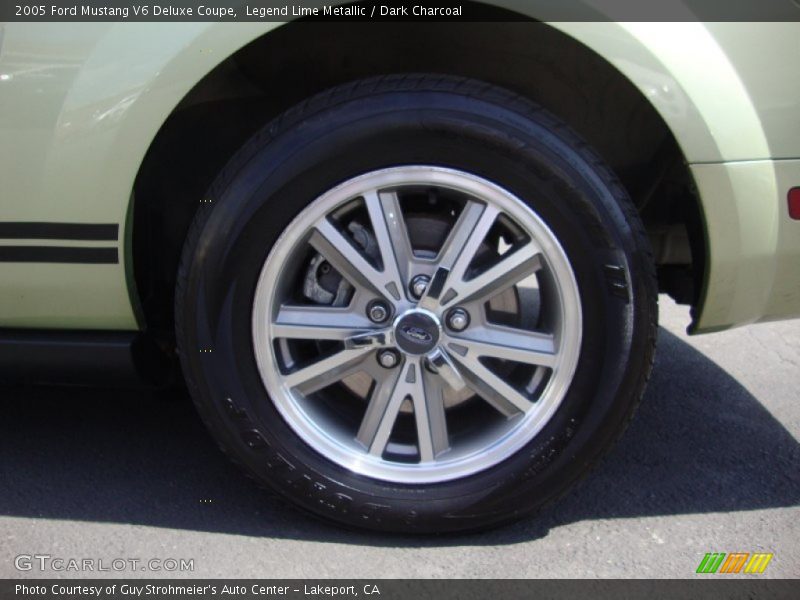 Legend Lime Metallic / Dark Charcoal 2005 Ford Mustang V6 Deluxe Coupe