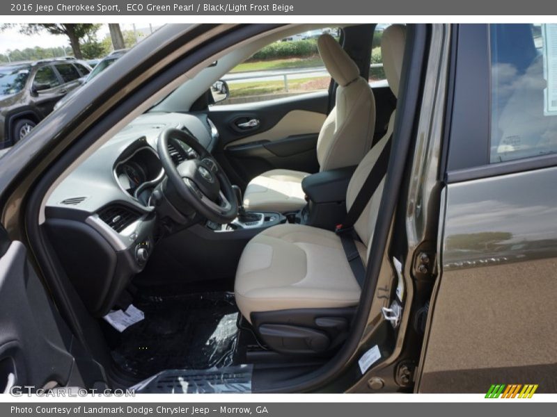 ECO Green Pearl / Black/Light Frost Beige 2016 Jeep Cherokee Sport