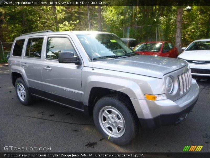 Front 3/4 View of 2016 Patriot Sport 4x4