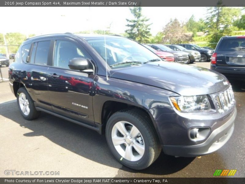 Front 3/4 View of 2016 Compass Sport 4x4