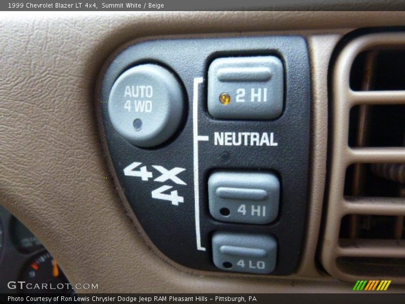 Summit White / Beige 1999 Chevrolet Blazer LT 4x4