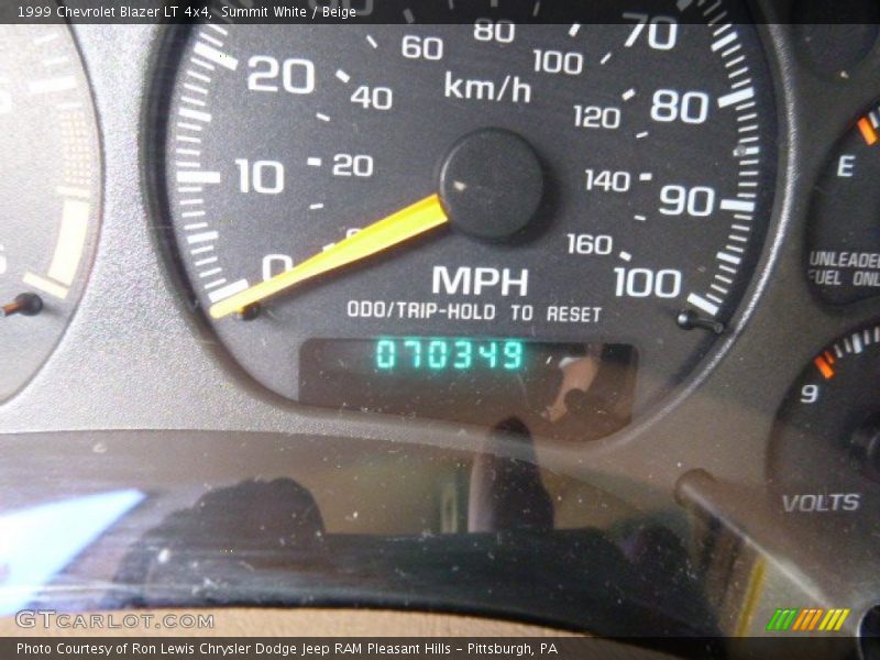 Summit White / Beige 1999 Chevrolet Blazer LT 4x4