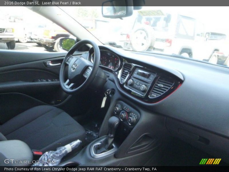 Laser Blue Pearl / Black 2016 Dodge Dart SE