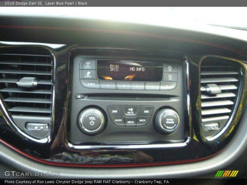 Laser Blue Pearl / Black 2016 Dodge Dart SE