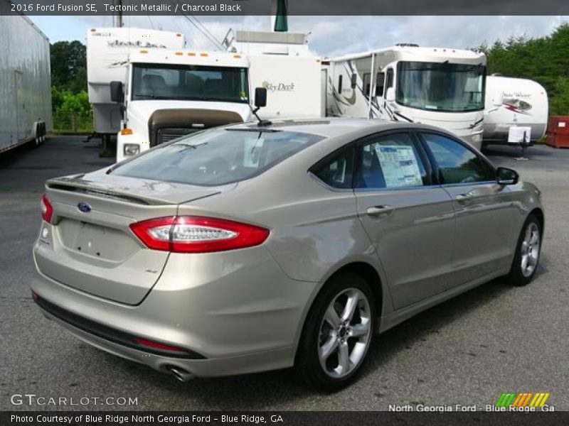 Tectonic Metallic / Charcoal Black 2016 Ford Fusion SE