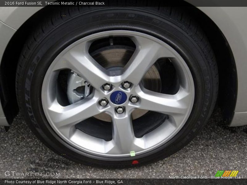 Tectonic Metallic / Charcoal Black 2016 Ford Fusion SE