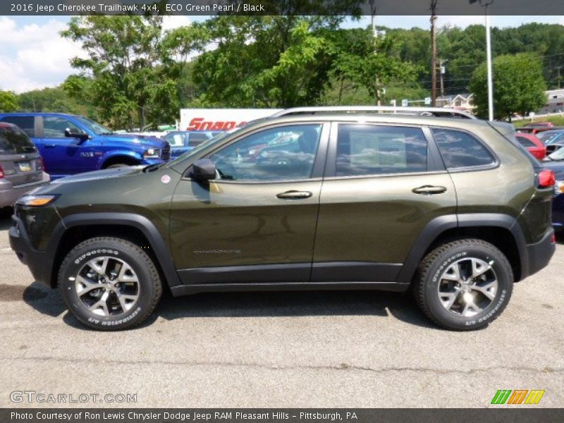 ECO Green Pearl / Black 2016 Jeep Cherokee Trailhawk 4x4