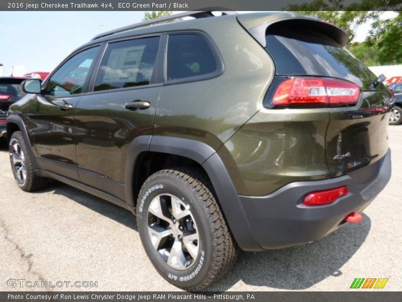 ECO Green Pearl / Black 2016 Jeep Cherokee Trailhawk 4x4